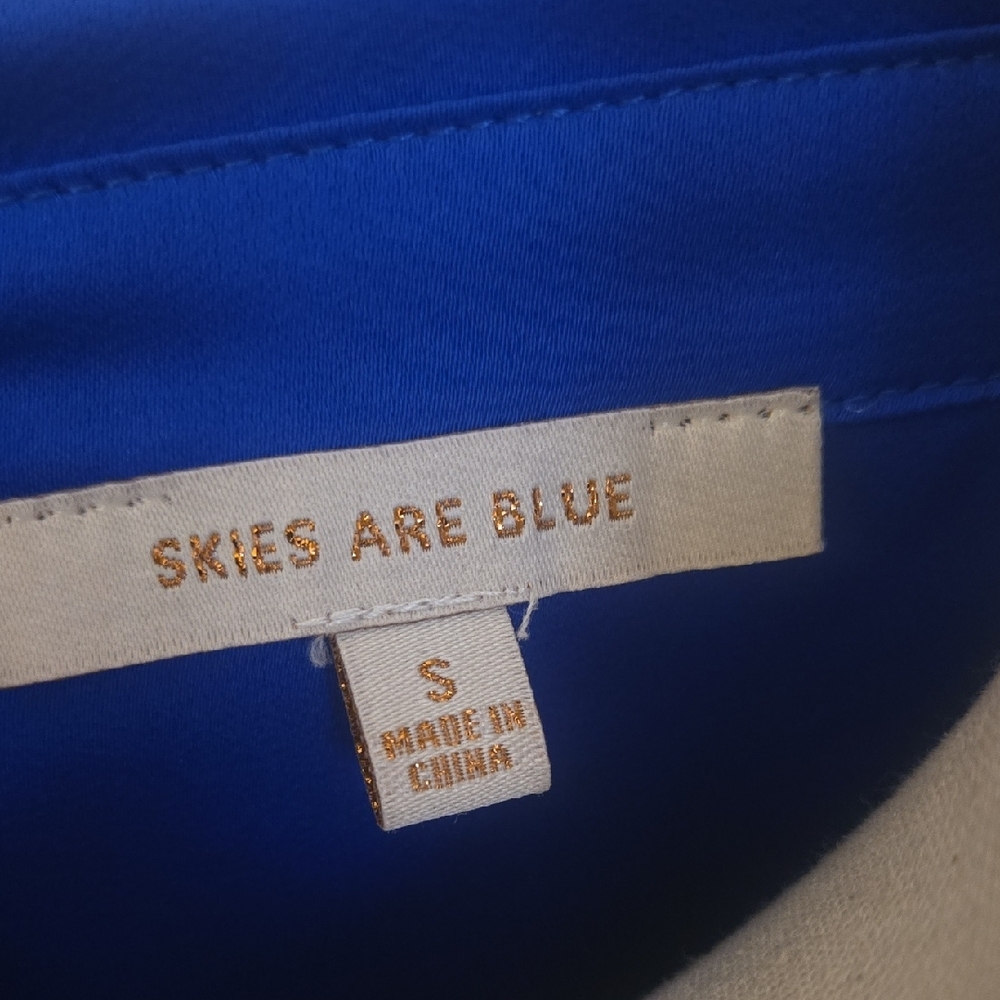 Skies Are Blue Vibrant Blue Button Down Shirt - Picture 2 of 5